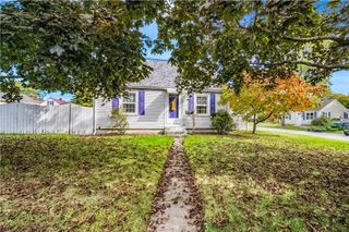 137 Strawberry Field Road, Warwick, RI 02886