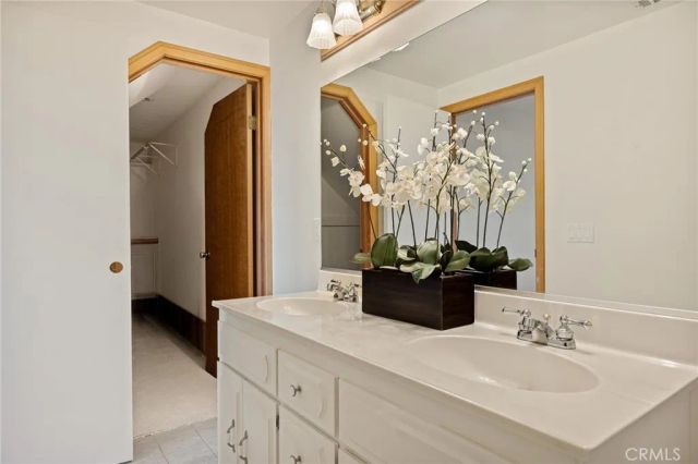 30906 Live Oak, Running Springs, CA 92382