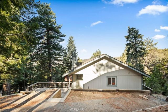 30906 Live Oak, Running Springs, CA 92382