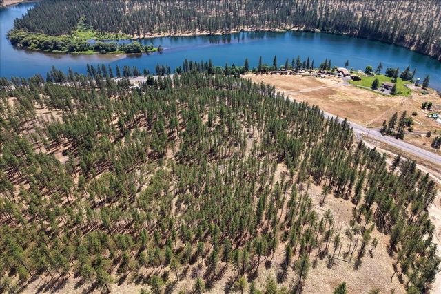 11XXX Nine Mile Rd, Nine Mile Falls, WA 99026