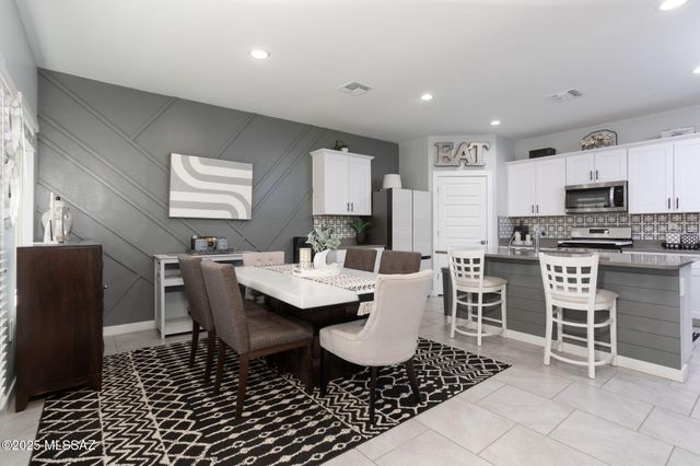 12481 W Mieko Lane, Marana, AZ 85653