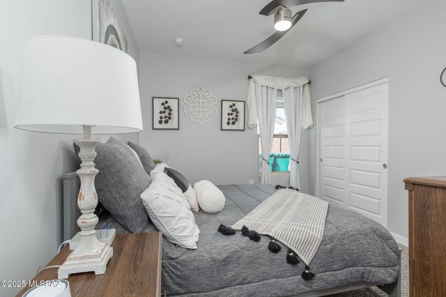 12481 W Mieko Lane, Marana, AZ 85653