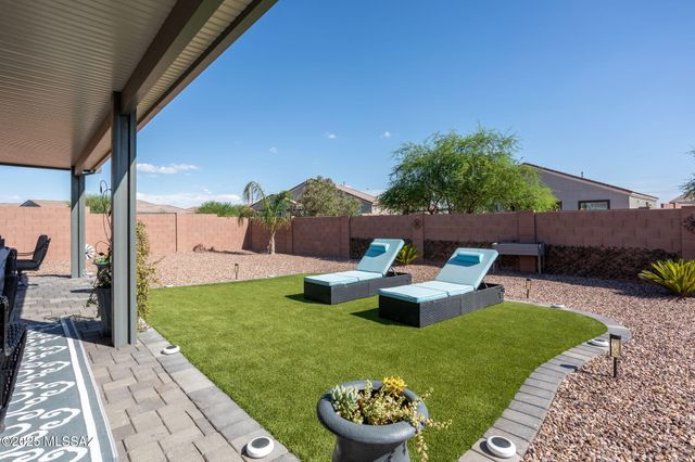 12481 W Mieko Lane, Marana, AZ 85653