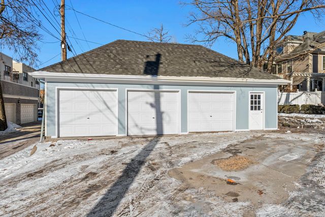 2320 Humboldt Avenue S, Minneapolis, MN 55405