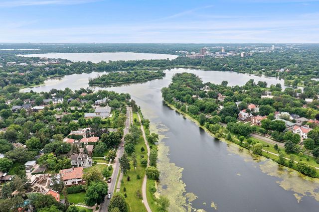 2320 Humboldt Avenue S, Minneapolis, MN 55405