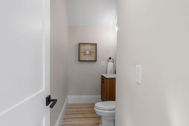 2320 Humboldt Avenue S, Minneapolis, MN 55405