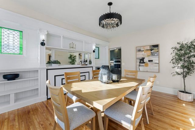 2320 Humboldt Avenue S, Minneapolis, MN 55405