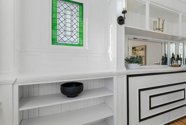 2320 Humboldt Avenue S, Minneapolis, MN 55405