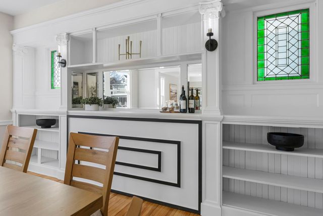 2320 Humboldt Avenue S, Minneapolis, MN 55405