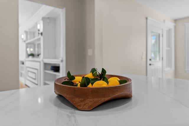 2320 Humboldt Avenue S, Minneapolis, MN 55405