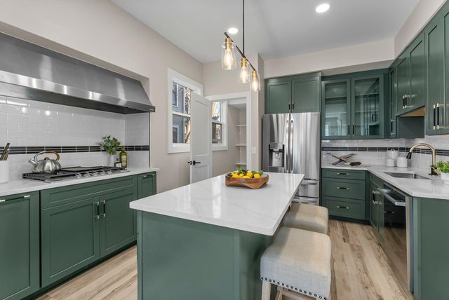 2320 Humboldt Avenue S, Minneapolis, MN 55405