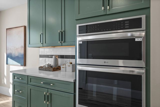 2320 Humboldt Avenue S, Minneapolis, MN 55405