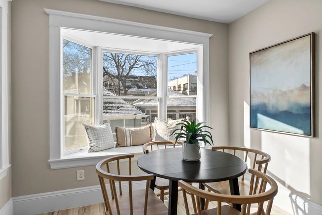 2320 Humboldt Avenue S, Minneapolis, MN 55405