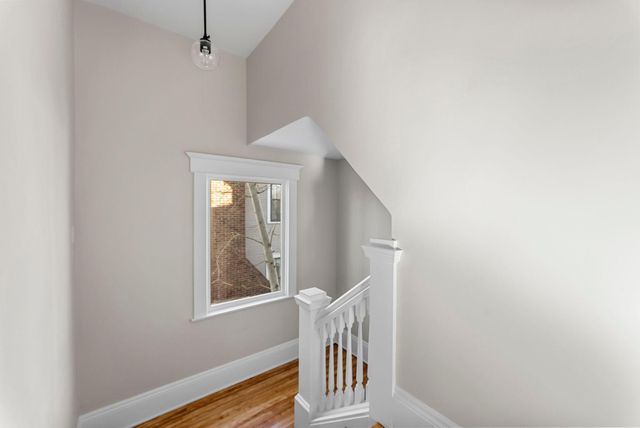 2320 Humboldt Avenue S, Minneapolis, MN 55405