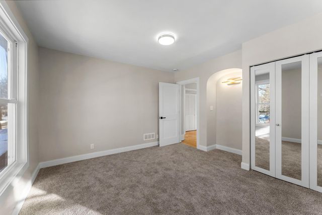 2320 Humboldt Avenue S, Minneapolis, MN 55405