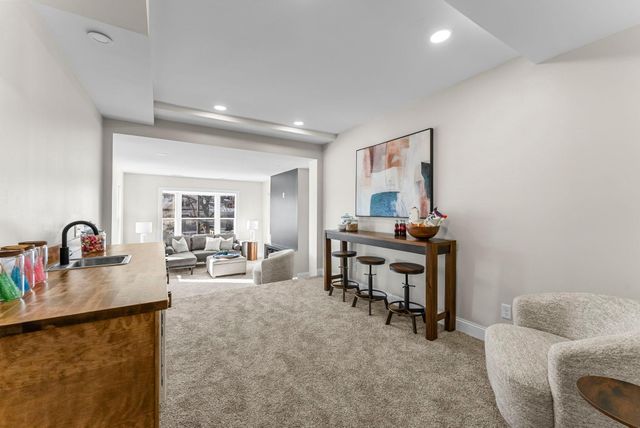 2320 Humboldt Avenue S, Minneapolis, MN 55405