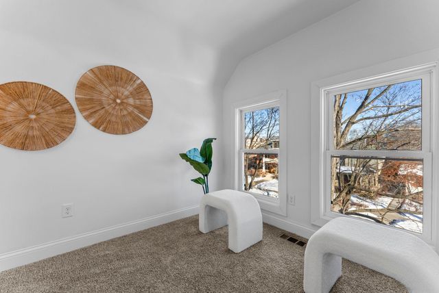 2320 Humboldt Avenue S, Minneapolis, MN 55405