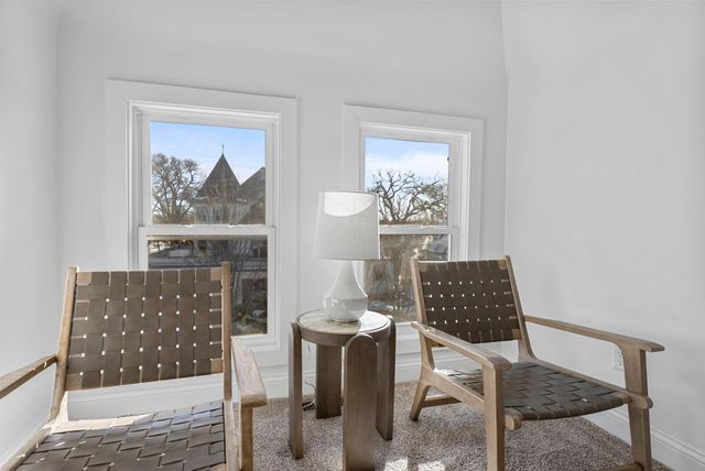 2320 Humboldt Avenue S, Minneapolis, MN 55405