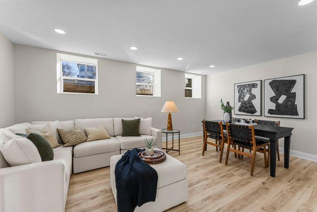 2320 Humboldt Avenue S, Minneapolis, MN 55405