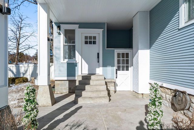 2320 Humboldt Avenue S, Minneapolis, MN 55405