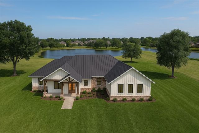 17725 April Vista Court, College Station, TX 77845