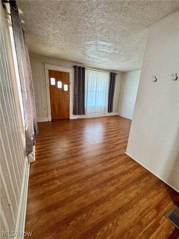 374 Tenney Avenue, Youngstown, OH 44405