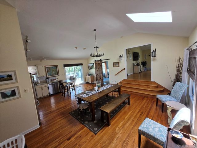 870 Noyack Road, Southampton, NY 11968