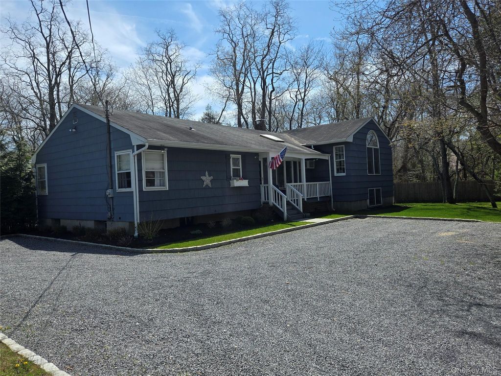 870 Noyack Road, Southampton, NY 11968