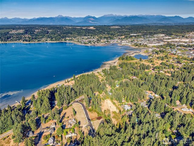 2 Windham Lane, Bremerton, WA 98311