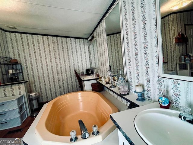 156 Flatrock Road, Eatonton, GA 31024