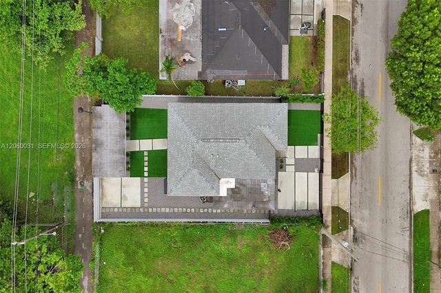 30 NW 41st Street 1, Miami, FL 33127