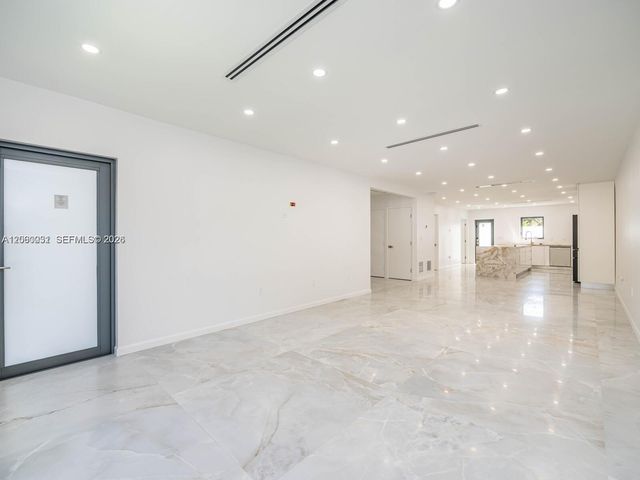 30 NW 41st Street 1, Miami, FL 33127