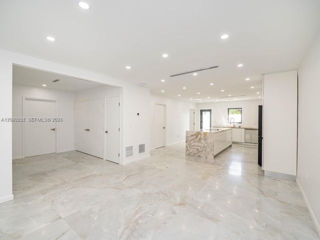 30 NW 41st Street 1, Miami, FL 33127