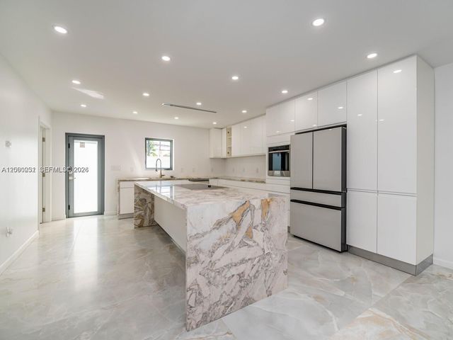 30 NW 41st Street 1, Miami, FL 33127