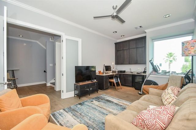 1917 Potomac Drive A, Houston, TX 77057