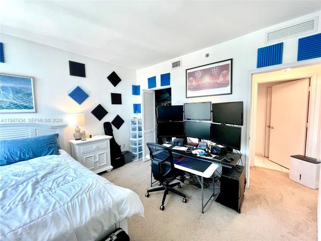 951 Brickell Ave 3309, Miami, FL 33131