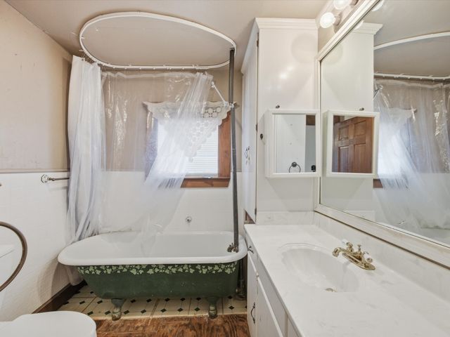 600 Williams Street, Waxahachie, TX 75165