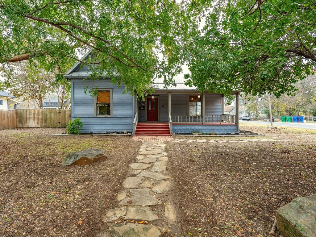 600 Williams Street, Waxahachie, TX 75165