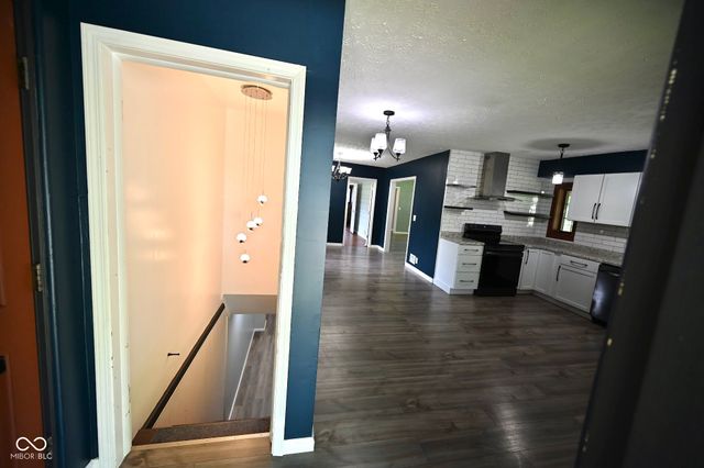 957 E Cragmont Drive, Indianapolis, IN 46227