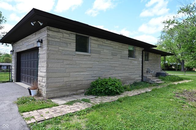 957 E Cragmont Drive, Indianapolis, IN 46227