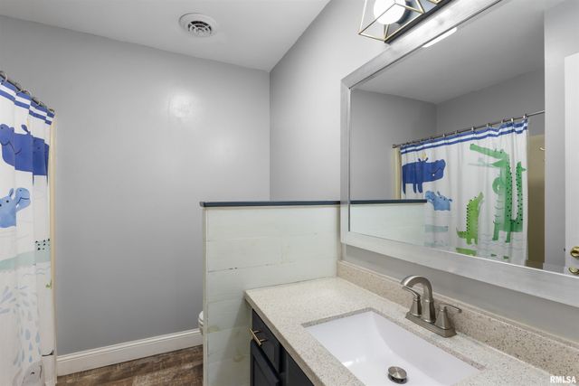 3029 TEAKWOOD Drive, Herrin, IL 62948