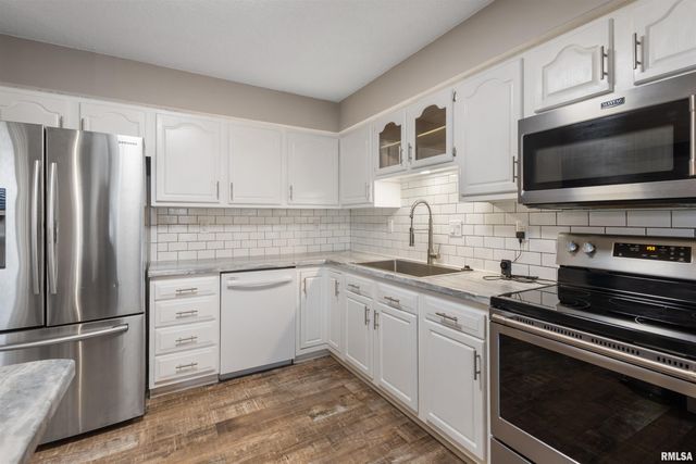 3029 TEAKWOOD Drive, Herrin, IL 62948