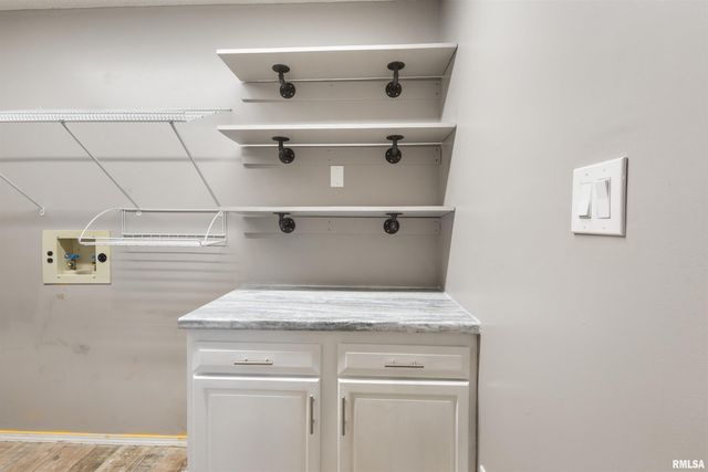 3029 TEAKWOOD Drive, Herrin, IL 62948