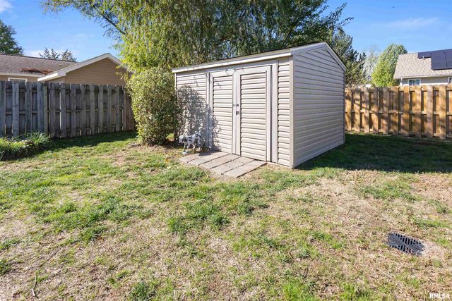 3029 TEAKWOOD Drive, Herrin, IL 62948