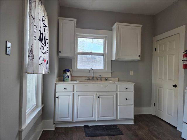 1118 2nd Avenue SW, Cedar Rapids, IA 52404