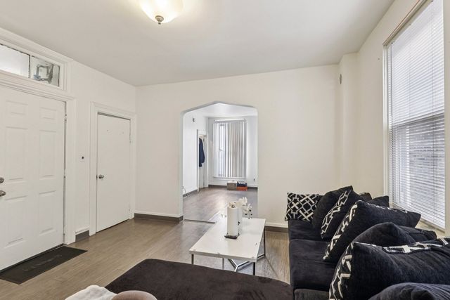1908 S Loomis Street, Chicago, IL 60608