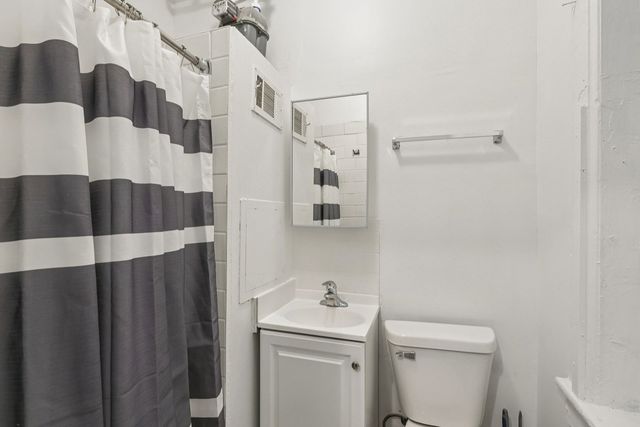 1908 S Loomis Street, Chicago, IL 60608