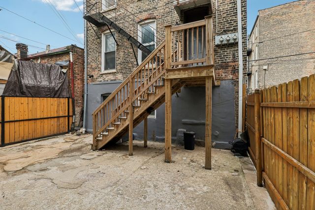 1908 S Loomis Street, Chicago, IL 60608
