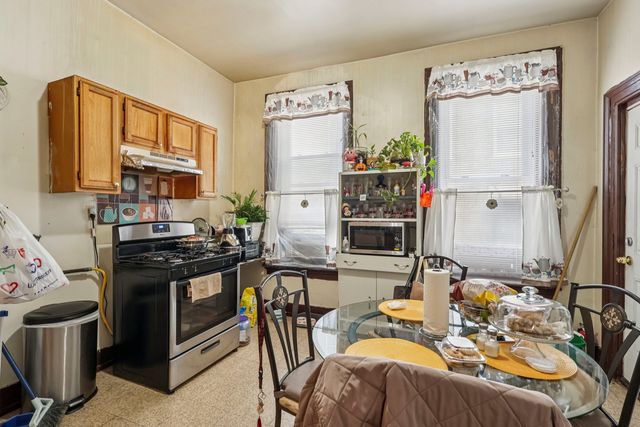 1908 S Loomis Street, Chicago, IL 60608