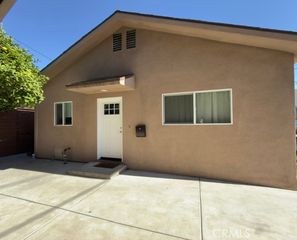 1718 Rodney Drive, Hollywood, CA 90027